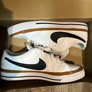 Nikes Courtside Legacy Tennis Shoes- Womens 10